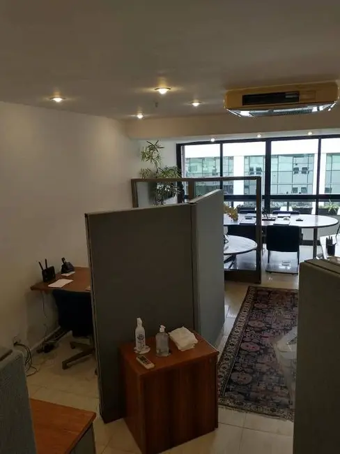 Sala Comercial à venda, 43m2 em Rio De Janeiro - RJ - imagem 3 Foto 3 de Sala Comercial à venda, 43m2 em Rio De Janeiro - RJ