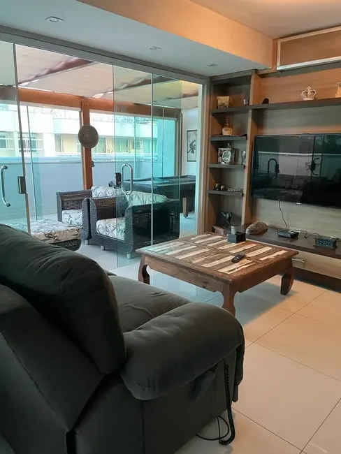 Cobertura com 3 quartos à venda, 235m2 em Rio De Janeiro - RJ - imagem 1 Foto 1 de Cobertura com 3 quartos à venda, 235m2 em Rio De Janeiro - RJ