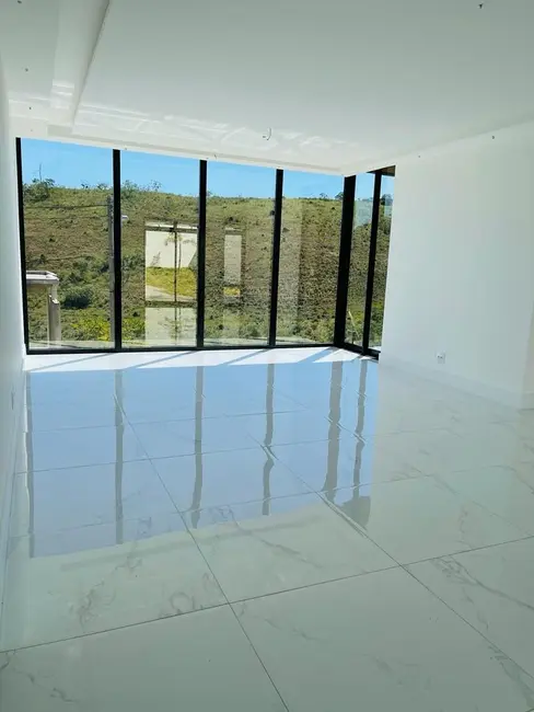 Foto 2 de Apartamento com 4 quartos à venda, 330m2 em Juiz De Fora - MG