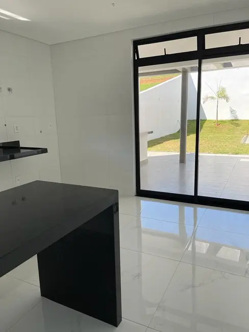 Apartamento com 4 quartos à venda, 330m2 em Juiz De Fora - MG - imagem 4 Foto 4 de Apartamento com 4 quartos à venda, 330m2 em Juiz De Fora - MG