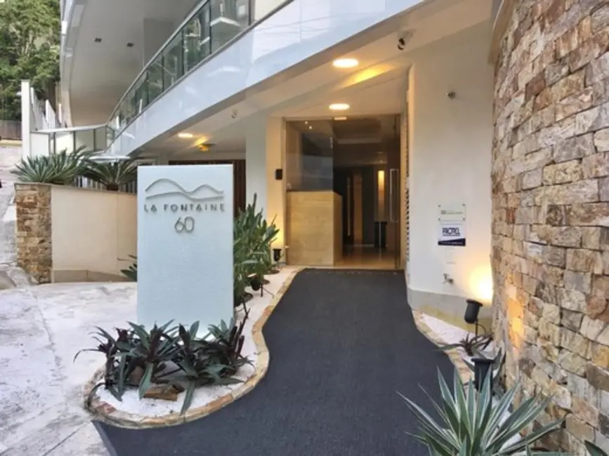 Apartamento com 2 quartos à venda, 117m2 em Rio De Janeiro - RJ - imagem 3 Foto 3 de Apartamento com 2 quartos à venda, 117m2 em Rio De Janeiro - RJ