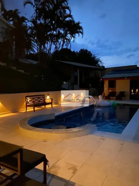 Foto 13 de Casa com 6 quartos à venda, 1280m2 em Igarata - SP