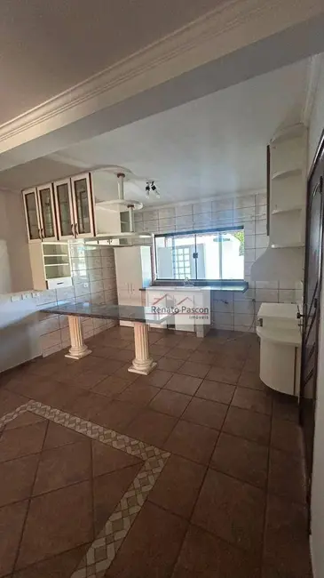 Casa com 4 quartos à venda, 209m2 em Vila Nossa Senhora de Fátima, Americana - SP - imagem 1 Foto 1 de Casa com 4 quartos à venda, 209m2 em Vila Nossa Senhora de Fátima, Americana - SP