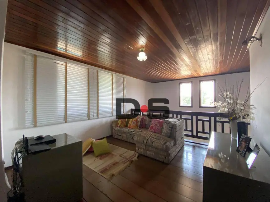 Foto 4 de Casa com 5 quartos à venda, 600m2 em Cerquilho - SP