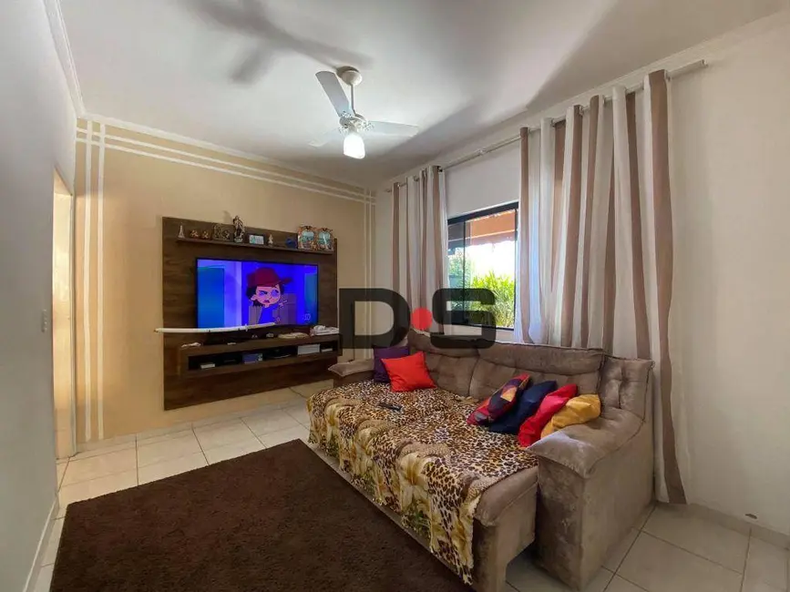 Foto 3 de Casa com 2 quartos à venda, 200m2 em Cerquilho - SP