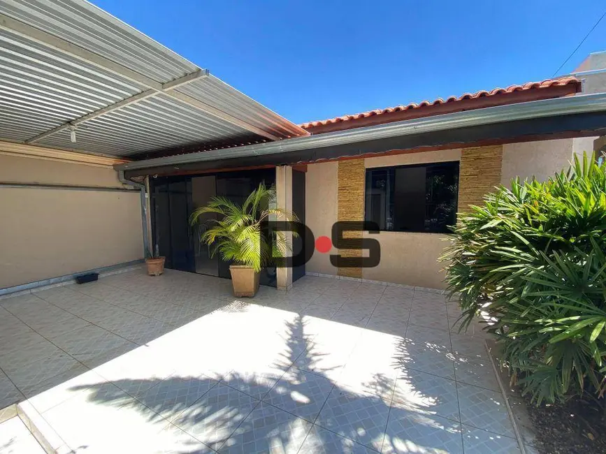 Foto 1 de Casa com 2 quartos à venda, 200m2 em Cerquilho - SP