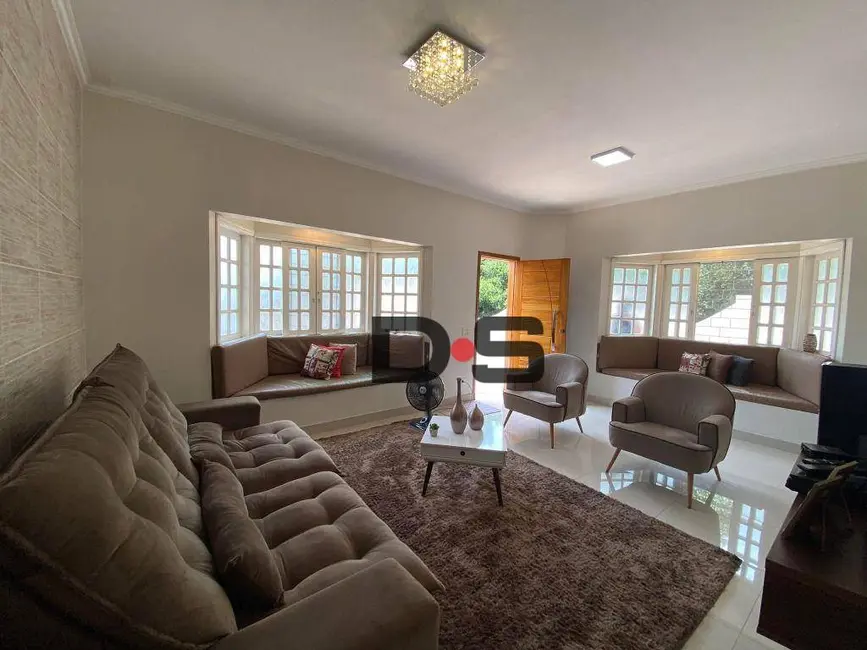 Foto 2 de Casa com 4 quartos à venda, 274m2 em Cerquilho - SP