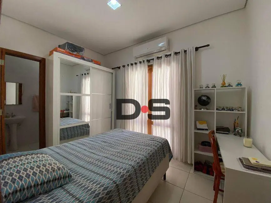 Foto 6 de Casa com 3 quartos à venda, 200m2 em Tiete - SP