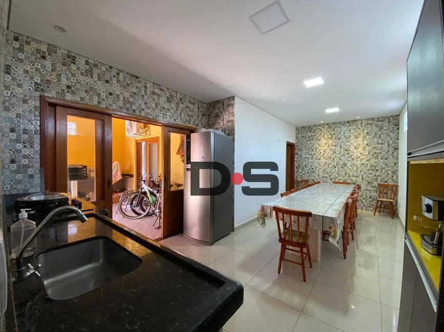 Foto 4 de Casa com 3 quartos à venda, 200m2 em Tiete - SP