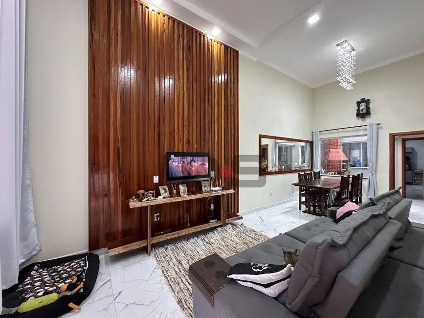 Foto 1 de Casa com 3 quartos à venda, 200m2 em Cerquilho - SP