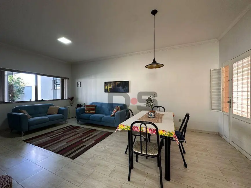Foto 2 de Casa com 3 quartos à venda, 462m2 em Centro, Cerquilho - SP