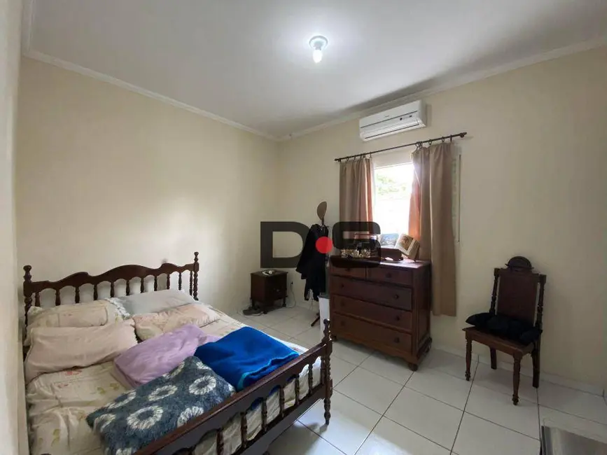 Foto 9 de Casa com 2 quartos à venda, 200m2 em Cerquilho - SP