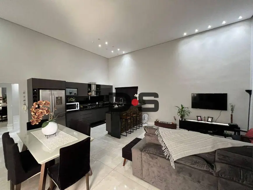 Foto 1 de Casa com 3 quartos à venda, 275m2 em Cerquilho - SP