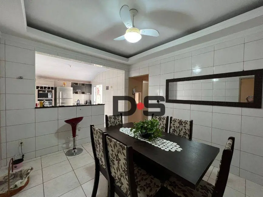 Foto 2 de Casa com 2 quartos à venda, 200m2 em Cerquilho - SP
