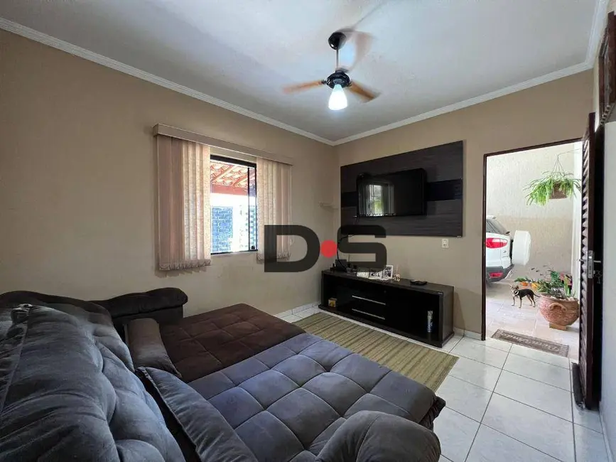 Foto 1 de Casa com 2 quartos à venda, 200m2 em Cerquilho - SP