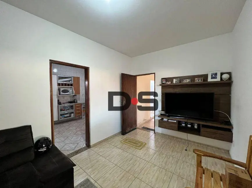 Foto 3 de Casa com 2 quartos à venda, 200m2 em Cerquilho - SP