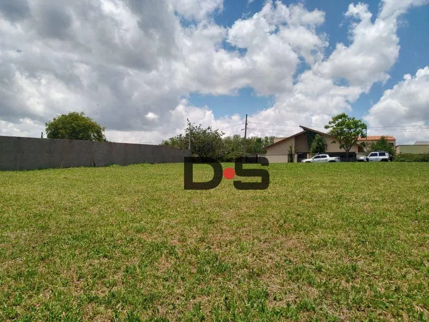 Foto 2 de Terreno / Lote à venda, 840m2 em Tiete - SP