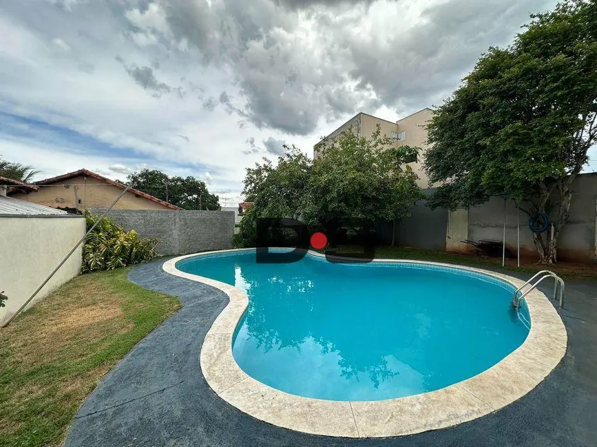 Foto 2 de Casa com 3 quartos à venda, 480m2 em Centro, Cerquilho - SP