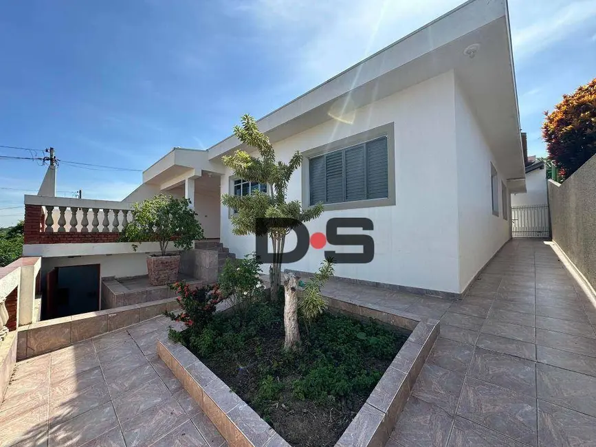 Foto 2 de Casa com 4 quartos à venda, 300m2 em Cerquilho - SP