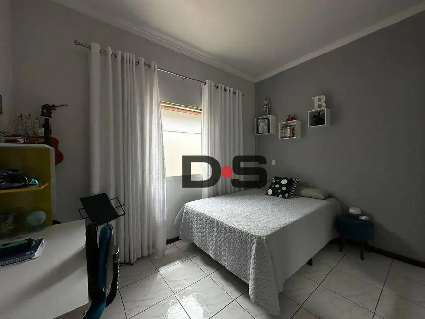 Foto 6 de Casa com 3 quartos à venda, 306m2 em Centro, Cerquilho - SP