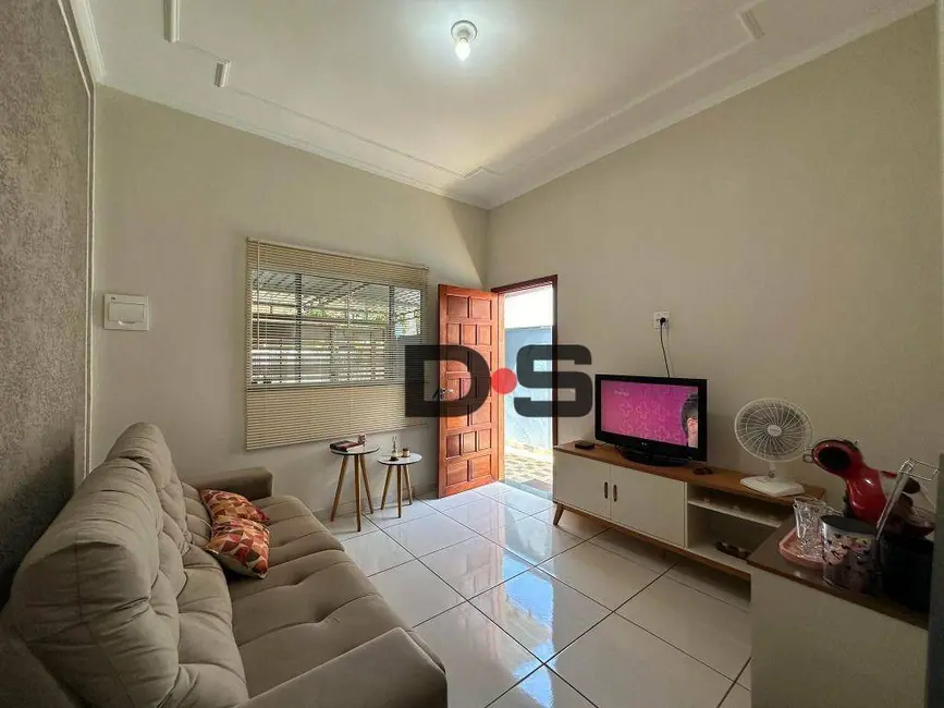 Foto 2 de Casa com 2 quartos à venda, 120m2 em Cerquilho - SP