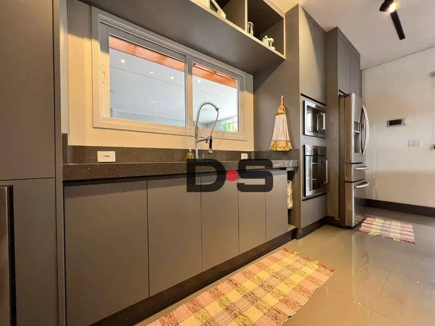 Foto 8 de Sobrado com 3 quartos à venda, 300m2 em Cerquilho - SP