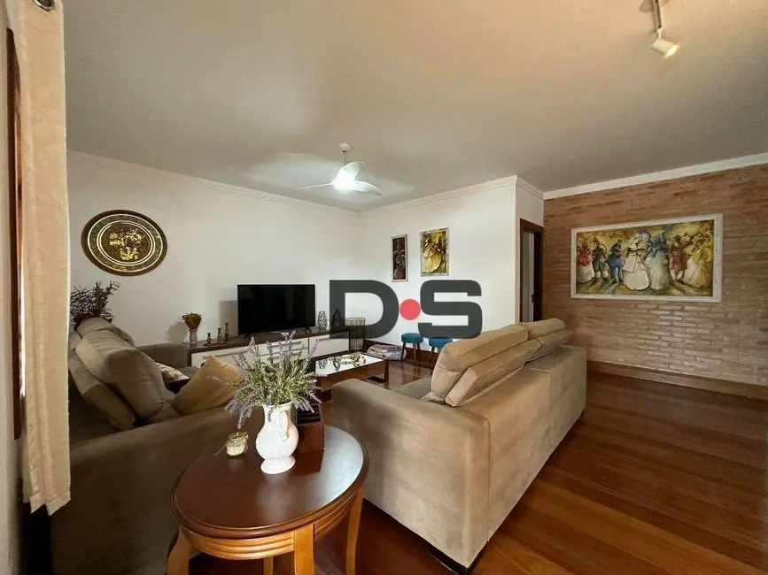 Foto 2 de Casa com 3 quartos à venda, 525m2 em Cerquilho - SP