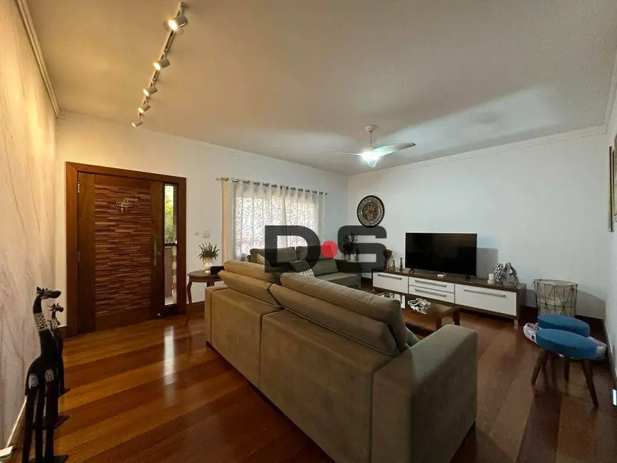 Foto 1 de Casa com 3 quartos à venda, 525m2 em Cerquilho - SP