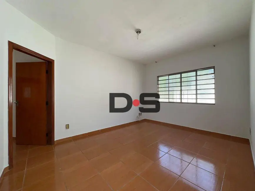 Foto 2 de Casa com 4 quartos à venda, 300m2 em Cerquilho - SP