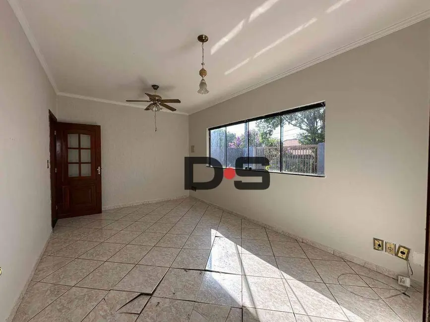 Foto 2 de Casa com 3 quartos à venda, 252m2 em Cerquilho - SP
