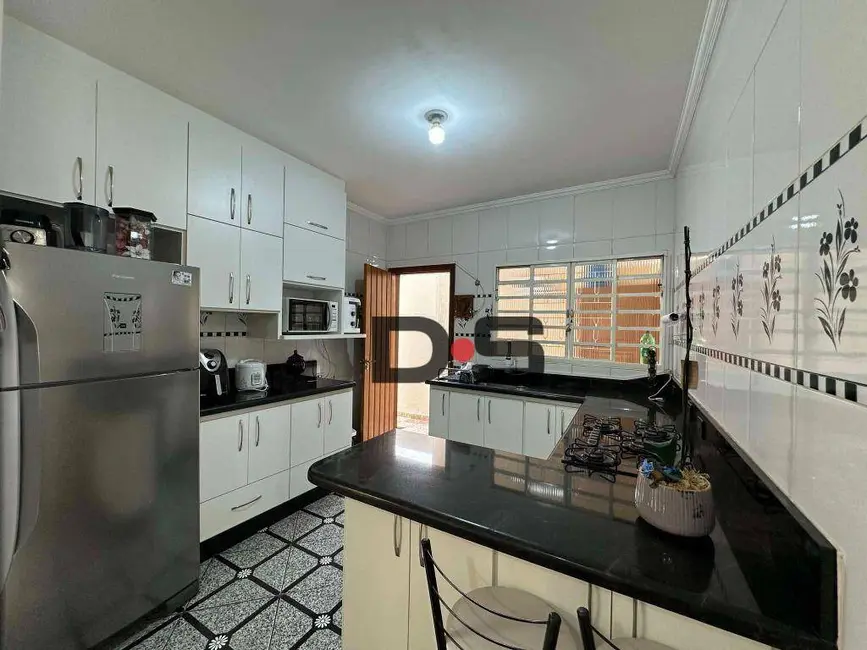 Foto 5 de Casa com 3 quartos à venda, 200m2 em Cerquilho - SP