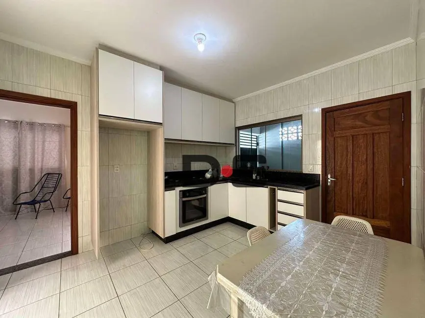 Foto 4 de Casa com 2 quartos à venda, 200m2 em Cerquilho - SP