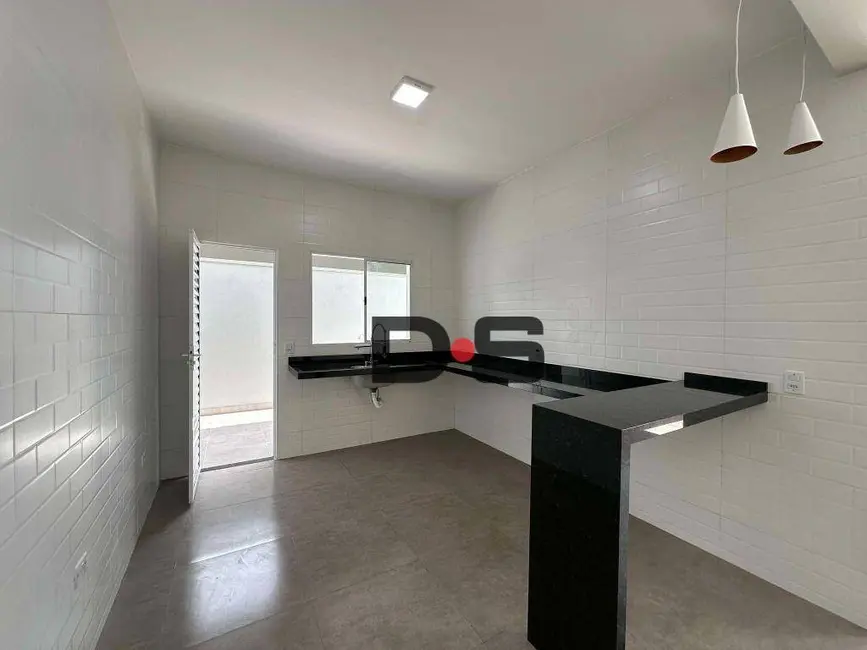 Foto 3 de Casa com 3 quartos à venda, 250m2 em Cerquilho - SP