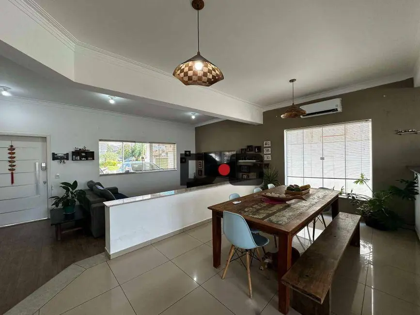 Foto 3 de Sobrado com 4 quartos à venda, 400m2 em Cerquilho - SP