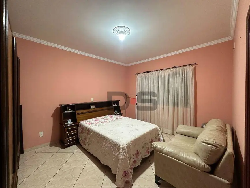 Foto 1 de Casa com 3 quartos à venda, 300m2 em Cerquilho - SP