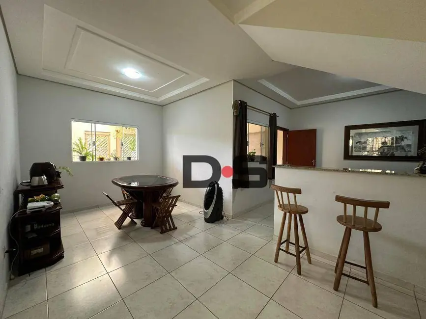 Foto 2 de Sobrado com 3 quartos à venda, 250m2 em Cerquilho - SP