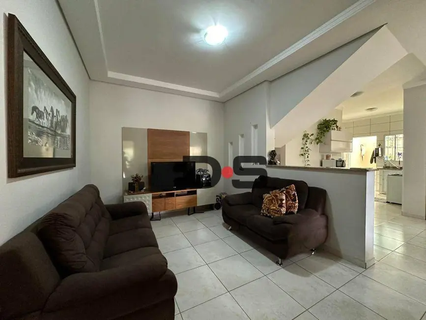 Foto 1 de Sobrado com 3 quartos à venda, 250m2 em Cerquilho - SP