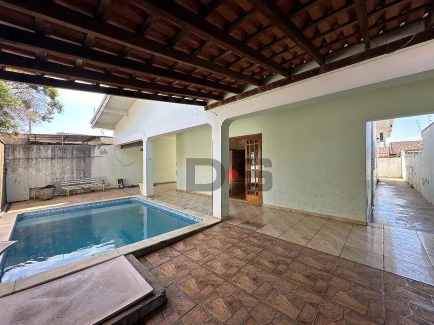 Foto 1 de Casa com 3 quartos à venda, 287m2 em Cerquilho - SP