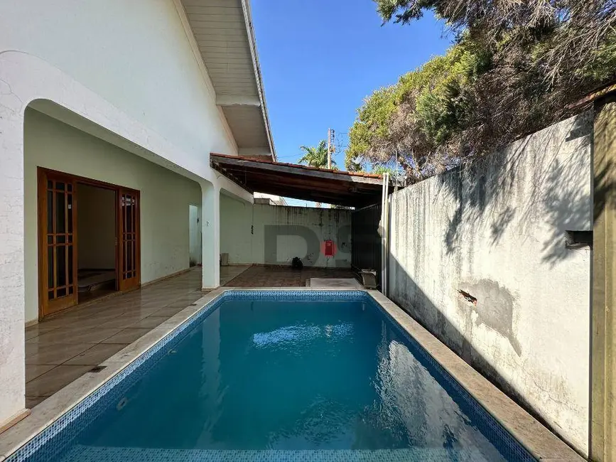 Foto 2 de Casa com 3 quartos à venda, 287m2 em Cerquilho - SP