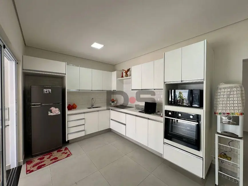 Foto 3 de Casa com 3 quartos à venda, 288m2 em Cerquilho - SP