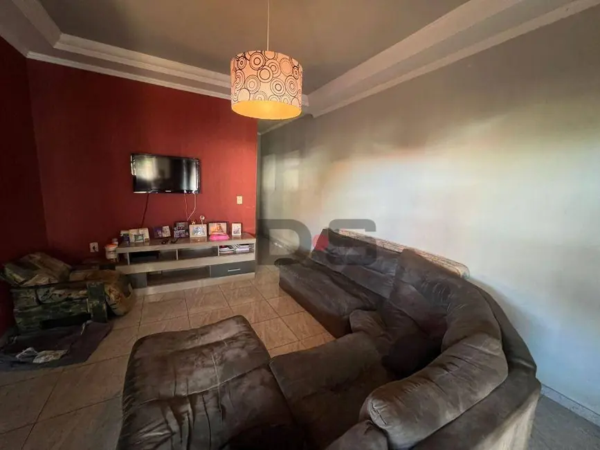 Foto 1 de Casa com 2 quartos à venda, 200m2 em Cerquilho - SP