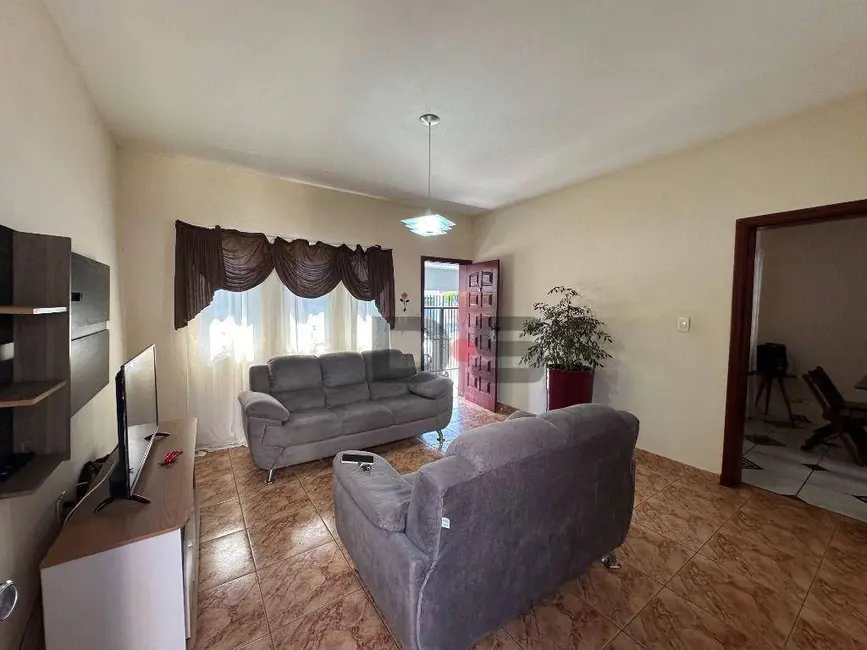 Foto 3 de Casa com 3 quartos à venda, 200m2 em Tiete - SP