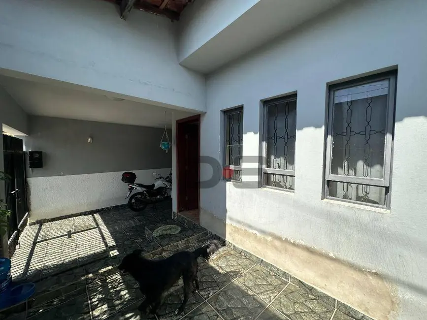 Foto 1 de Casa com 3 quartos à venda, 200m2 em Tiete - SP