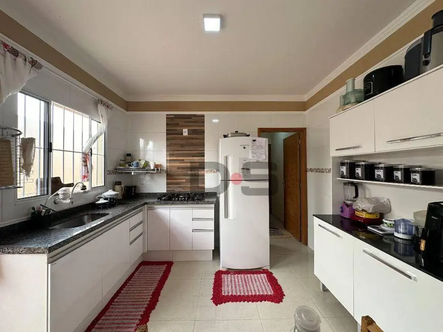 Casa com 3 quartos à venda, 125m2 em Cerquilho - SP - imagem 4 Foto 4 de Casa com 3 quartos à venda, 125m2 em Cerquilho - SP