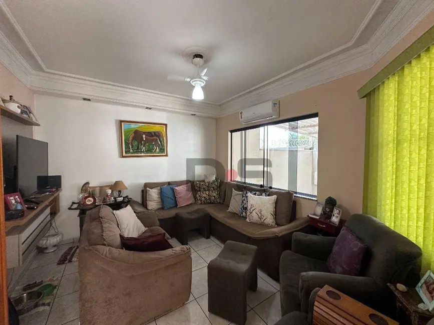 Foto 1 de Casa com 3 quartos à venda, 200m2 em Cerquilho - SP