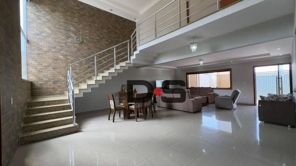 Foto 1 de Sobrado com 4 quartos à venda, 300m2 em Cerquilho - SP