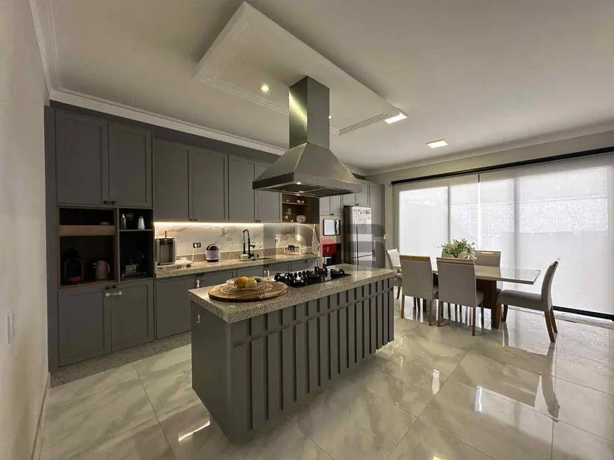 Foto 2 de Casa com 3 quartos à venda, 860m2 em Cerquilho - SP