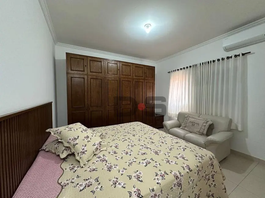 Foto 8 de Casa com 3 quartos à venda, 300m2 em Cerquilho - SP