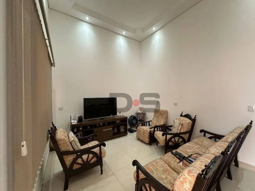 Foto 2 de Casa com 3 quartos à venda, 300m2 em Cerquilho - SP