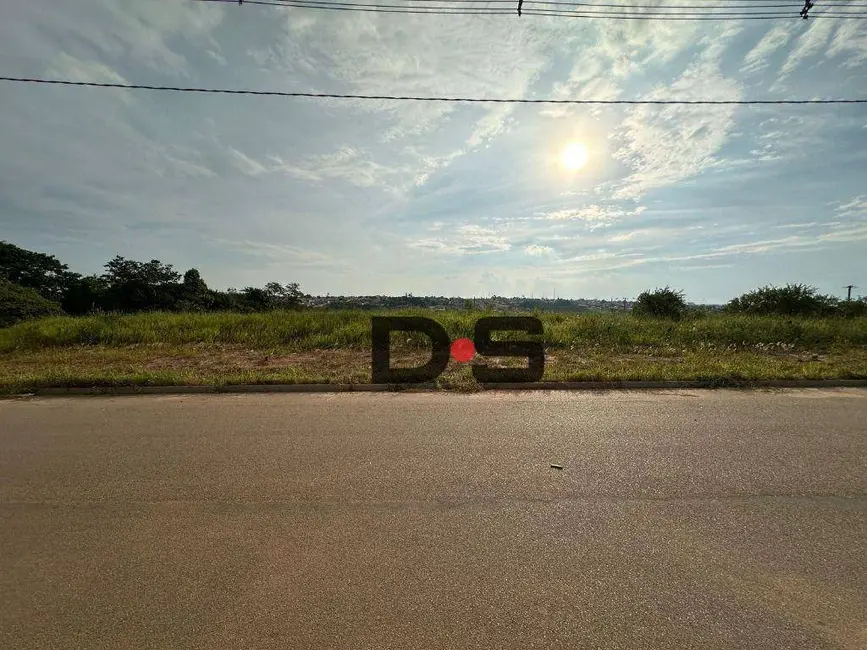 Foto 1 de Terreno / Lote à venda, 200m2 em Cerquilho - SP